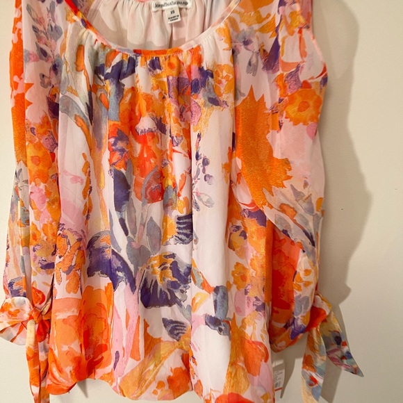 NWT John Paul Richard Floral Top size XS - Picture 2 of 4